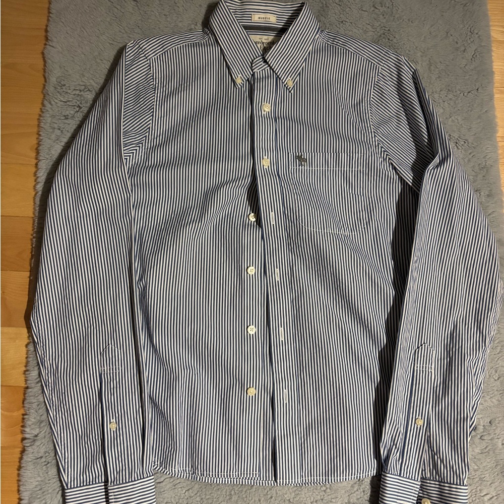 Abercrombie Men's Blue Striped Shirt
